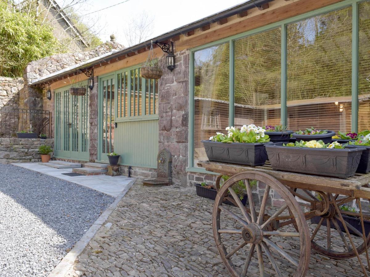 The Coach House At Stable Cottage Derwydd Экстерьер фото